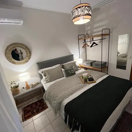 Light Blue * Peraía