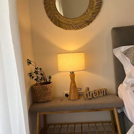 Light Blue * Peraía